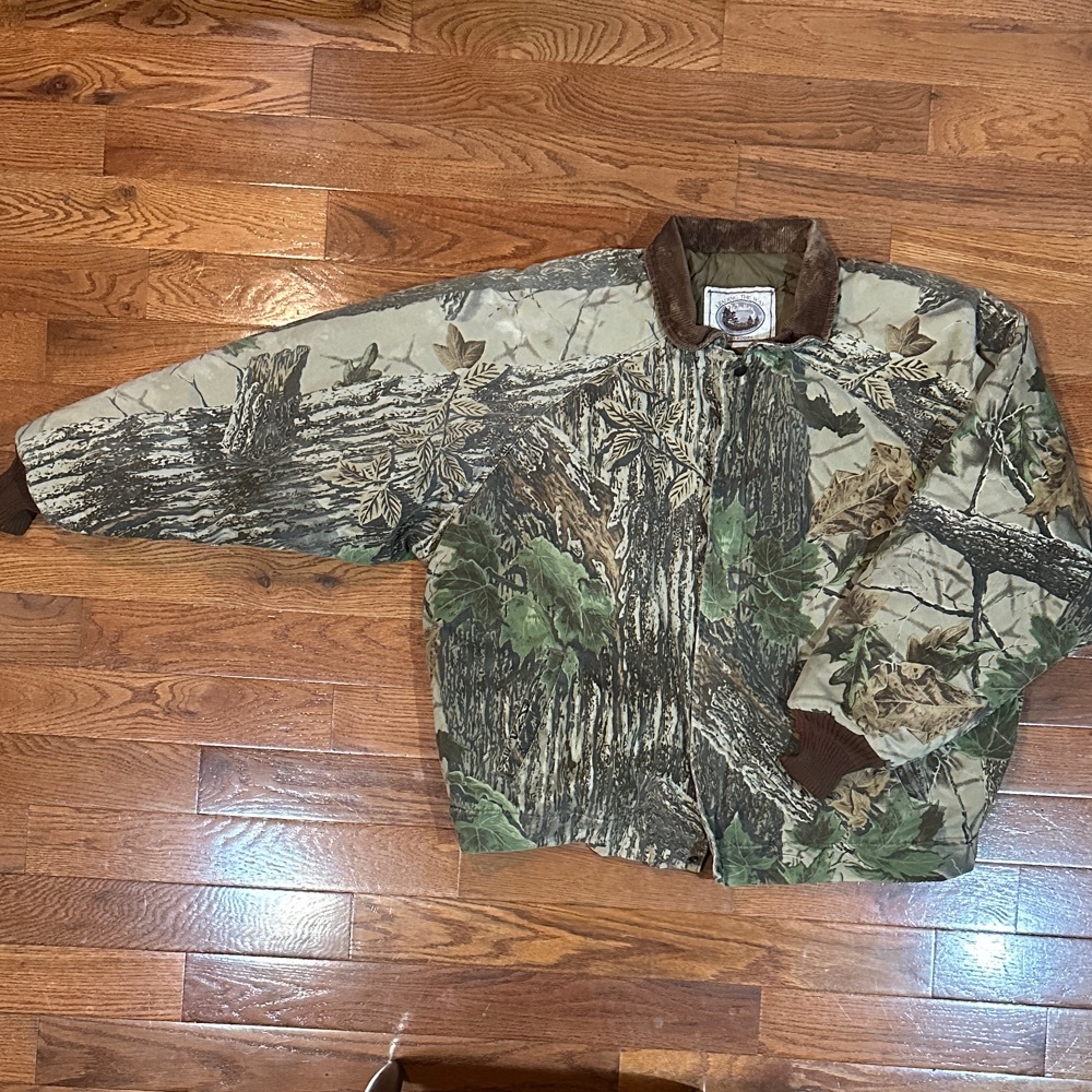 Vintage 90s Walls Realtree Camo Bomber Jacket